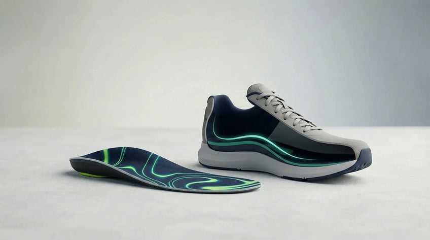 Insole support visual illustrating arch stability and balanced movement